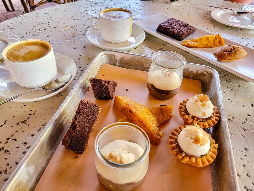 Fairmont Le Château Montebello QC Crédit David terrasse bbq 9