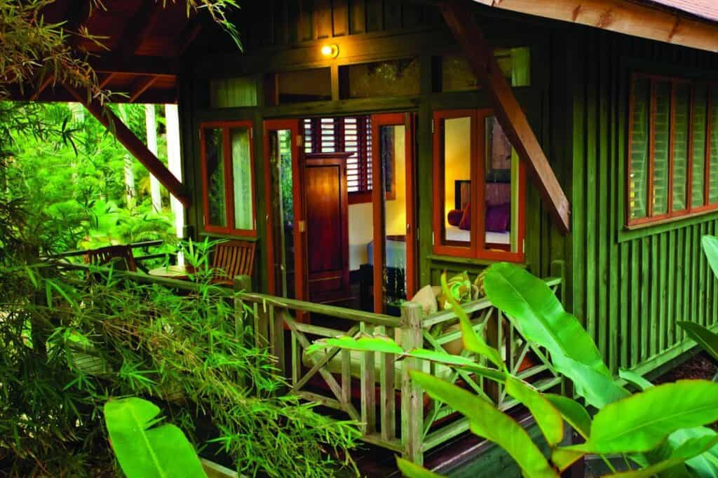 Sunset at the Palms – page Facebook