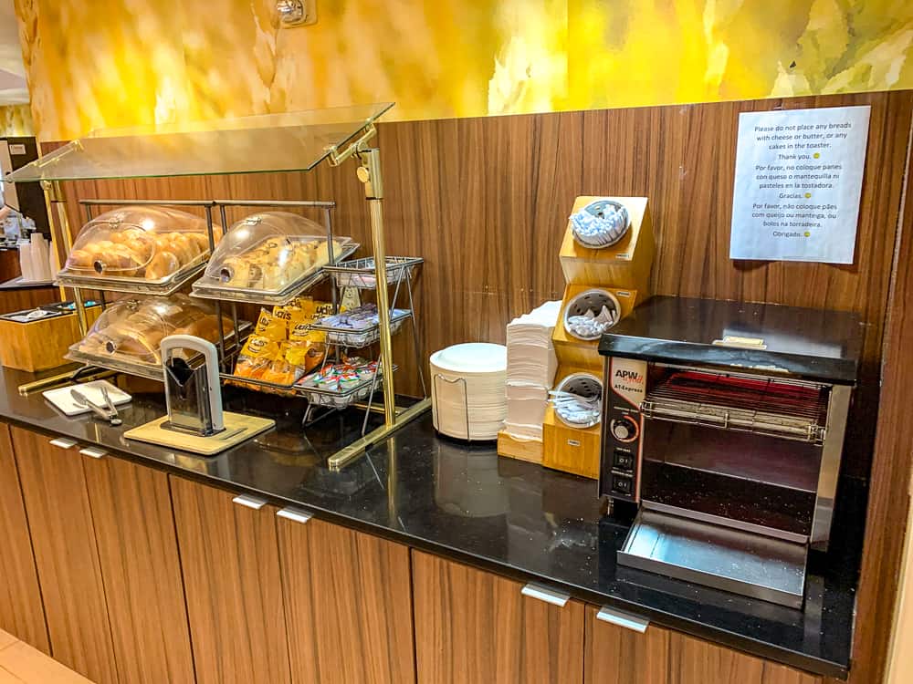 Fairfield Inn & Suites near Universal Studios