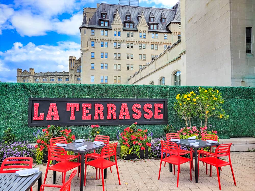 Fairmont Château Laurier la terrasse 1x