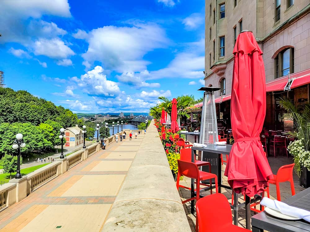 Fairmont Château Laurier la terrasse 2x