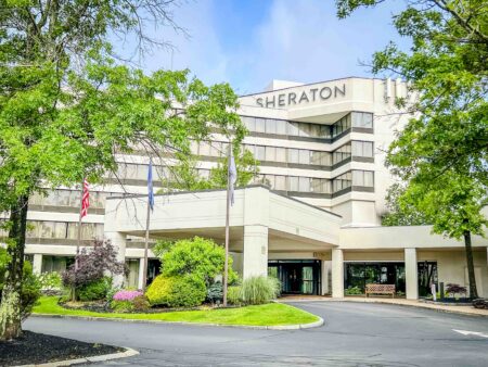 Sheraton Portland at Sable Oaks facade