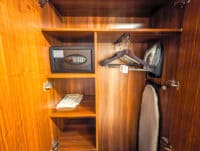 Courtyard Paris Arcueil 06