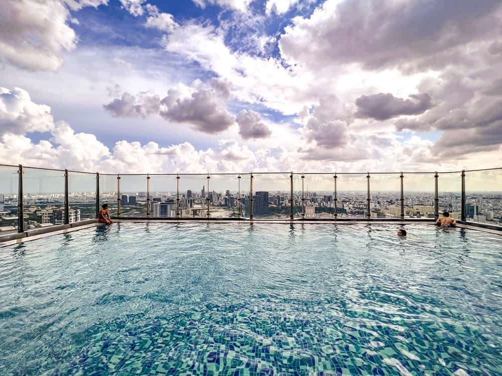 Vinpearl Landmark 81 23 Piscine