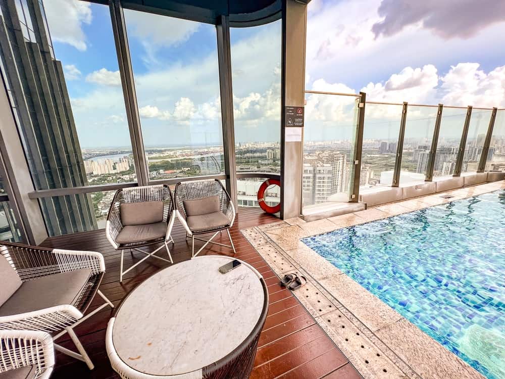 Vinpearl Landmark 81 24 Piscine