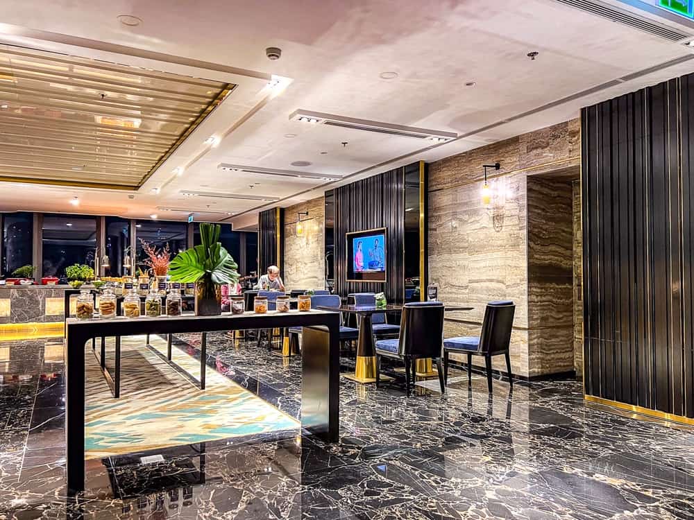 Vinpearl Landmark 81 36 Repas du salon