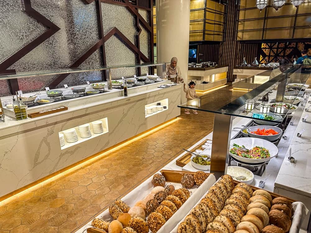 Etihad Business Lounge - Abu Dhabi