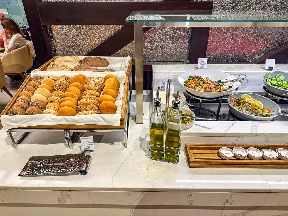 Etihad Business Lounge - Abu Dhabi