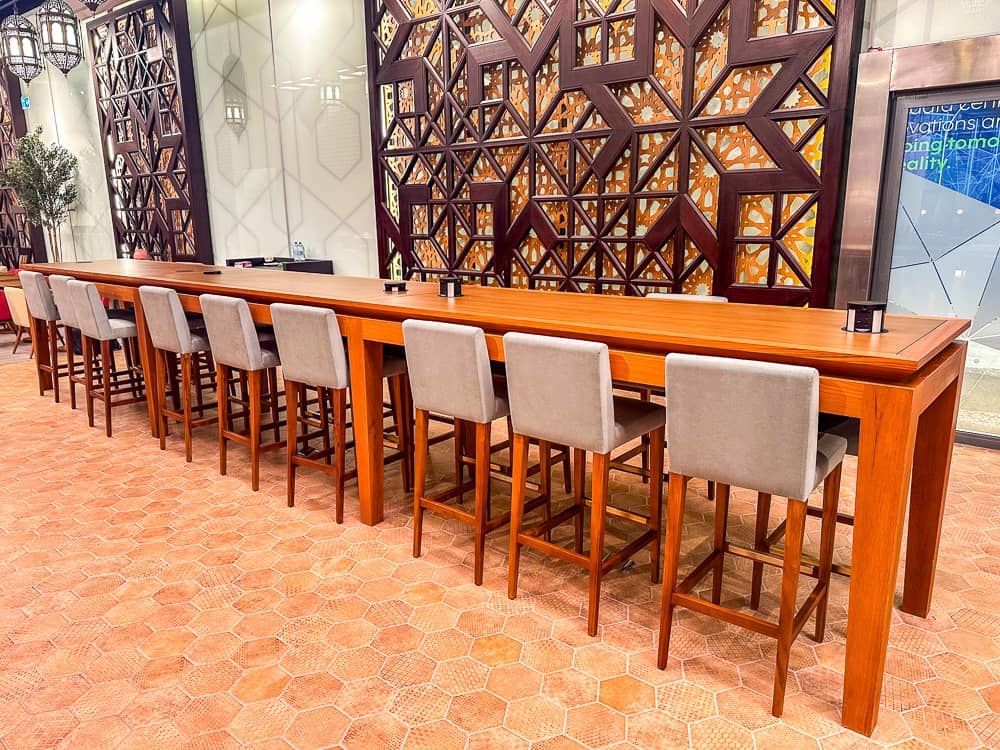 Etihad Business Lounge - Abu Dhabi