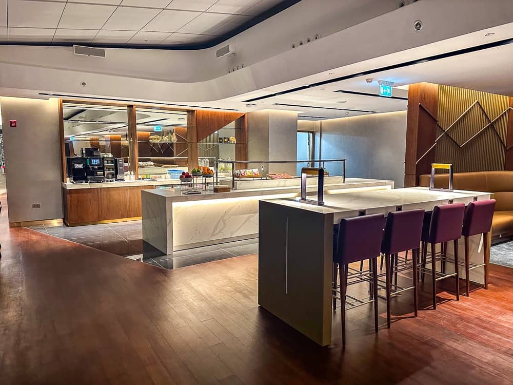 Etihad Business Lounge - Abu Dhabi