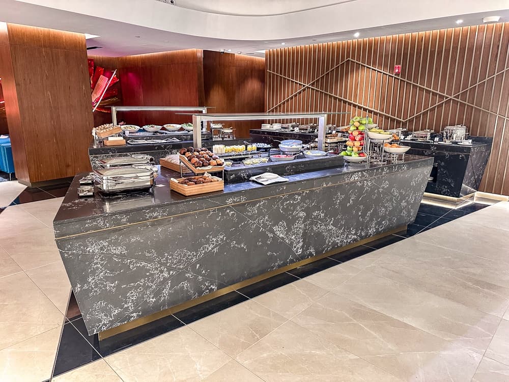 Etihad Business Lounge - Abu Dhabi