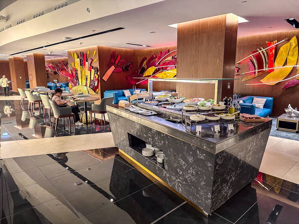 Etihad Business Lounge - Abu Dhabi