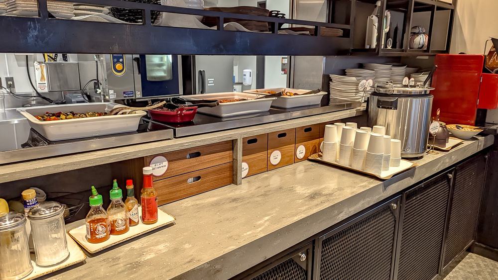 Moxy Osaka Shin Umeda 19 Buffet