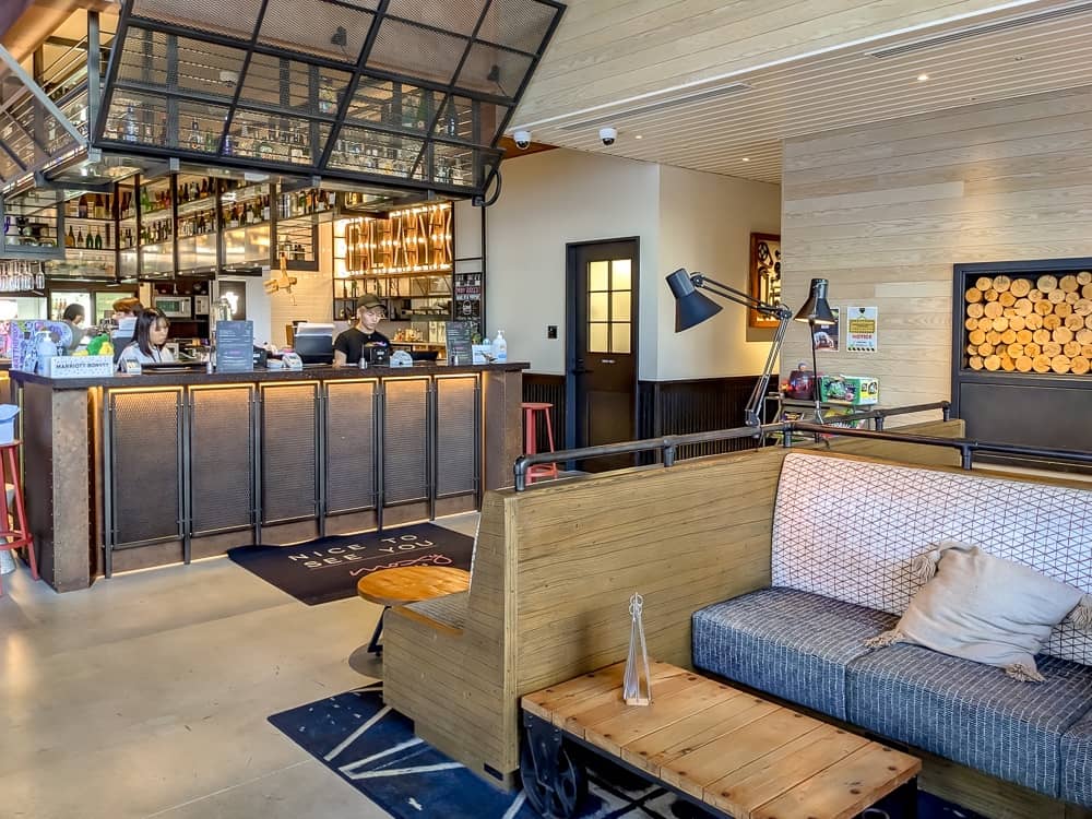 Moxy Osaka Shin Umeda 56