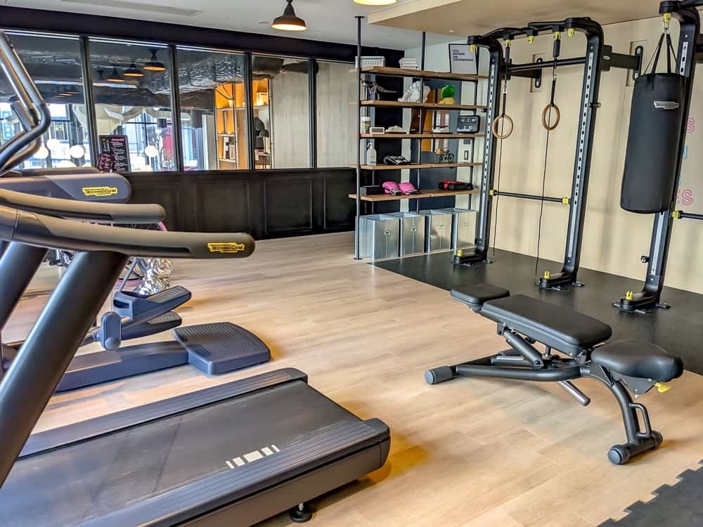 Moxy Osaka Shin Umeda 71 Salle de fitness