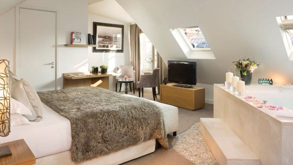 Hotel Lumen Paris Louvres 01