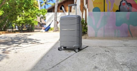 Valise-grise-2400×1260