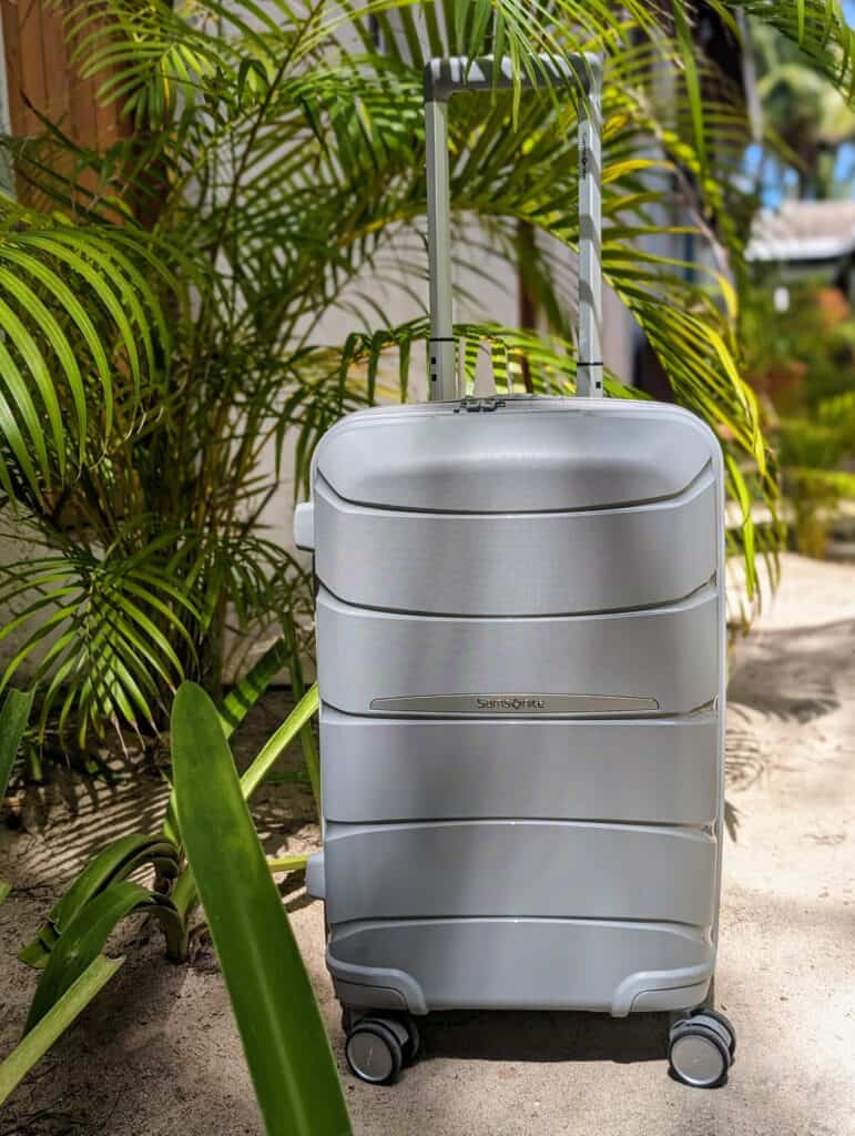 samsonite-outline-pro1