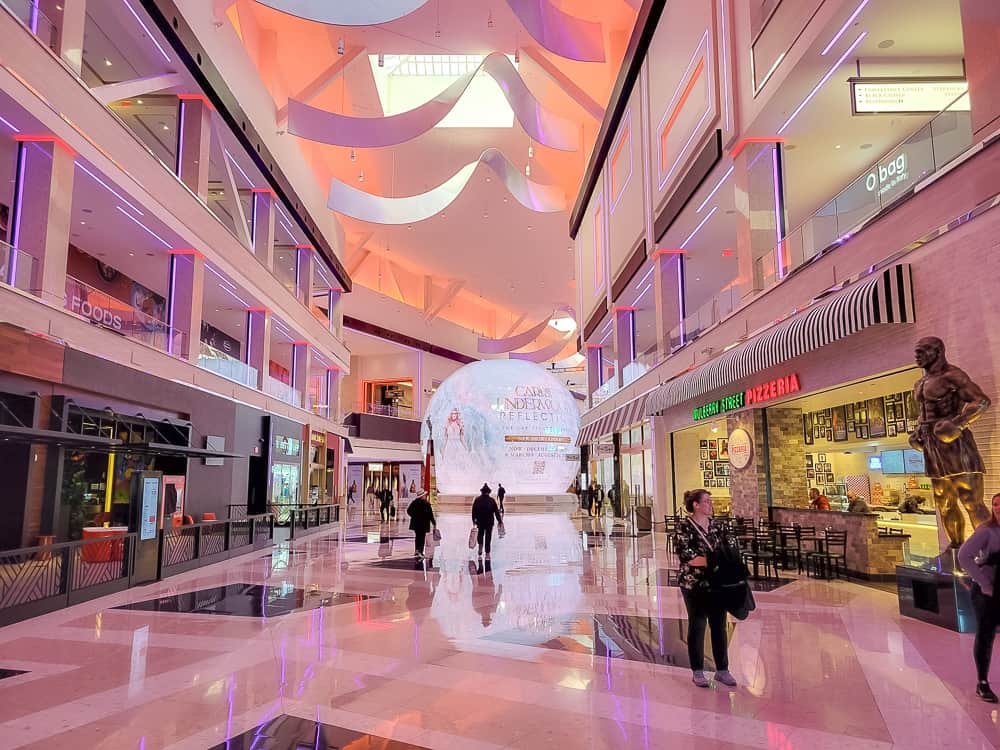 Hilton Conrad Las Vegas Resorts World 03