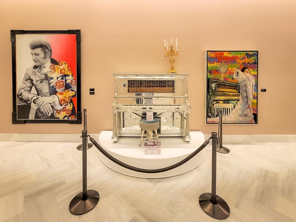 Hilton Conrad Las Vegas Resorts World 32