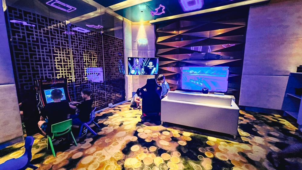 V Hotel Dubai, Curio Collection by Hilton 45