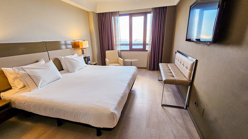 AC hotel iberia las palmas chambre2