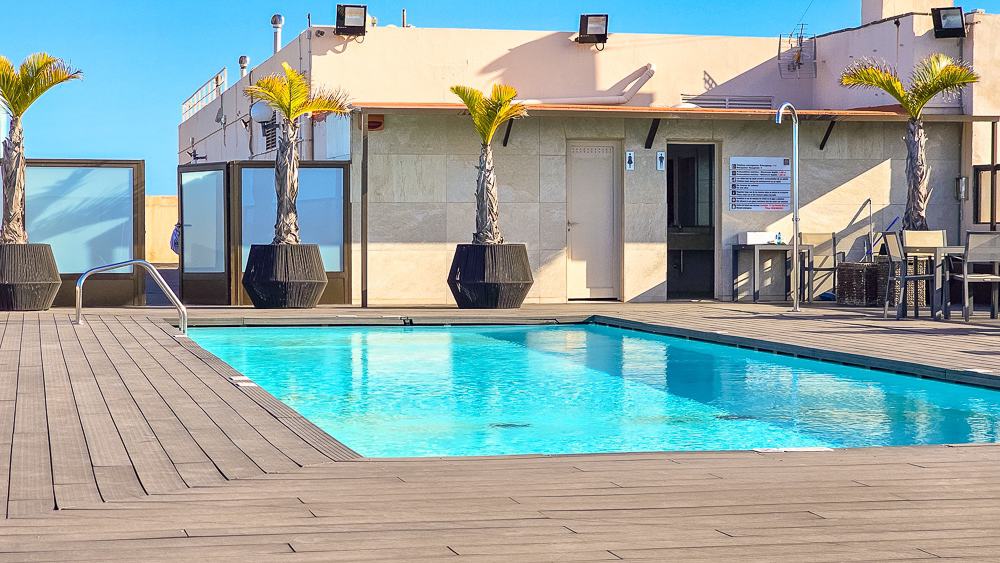 AC hotel iberia las palmas piscine gym16