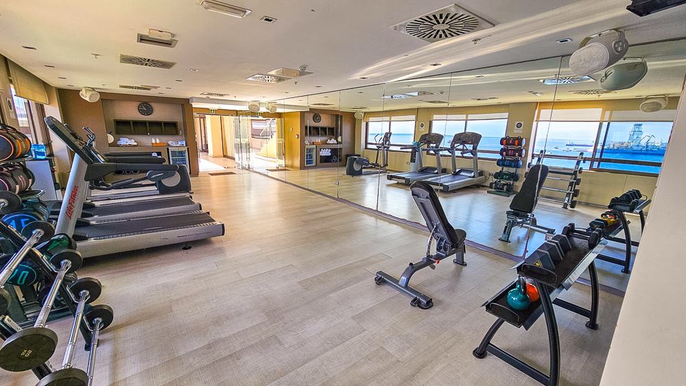AC hotel iberia las palmas piscine gym19
