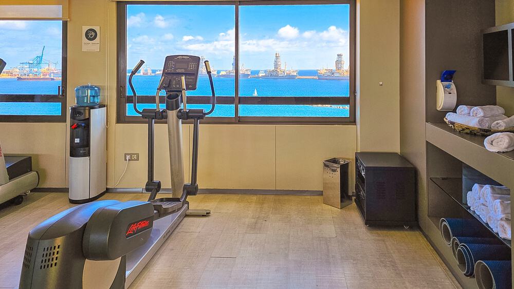 AC hotel iberia las palmas piscine gym8