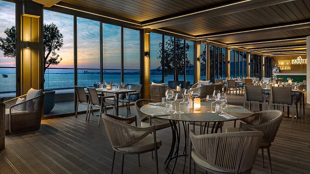 Izmir Marriott Hotel pagos restaurant credit marriott