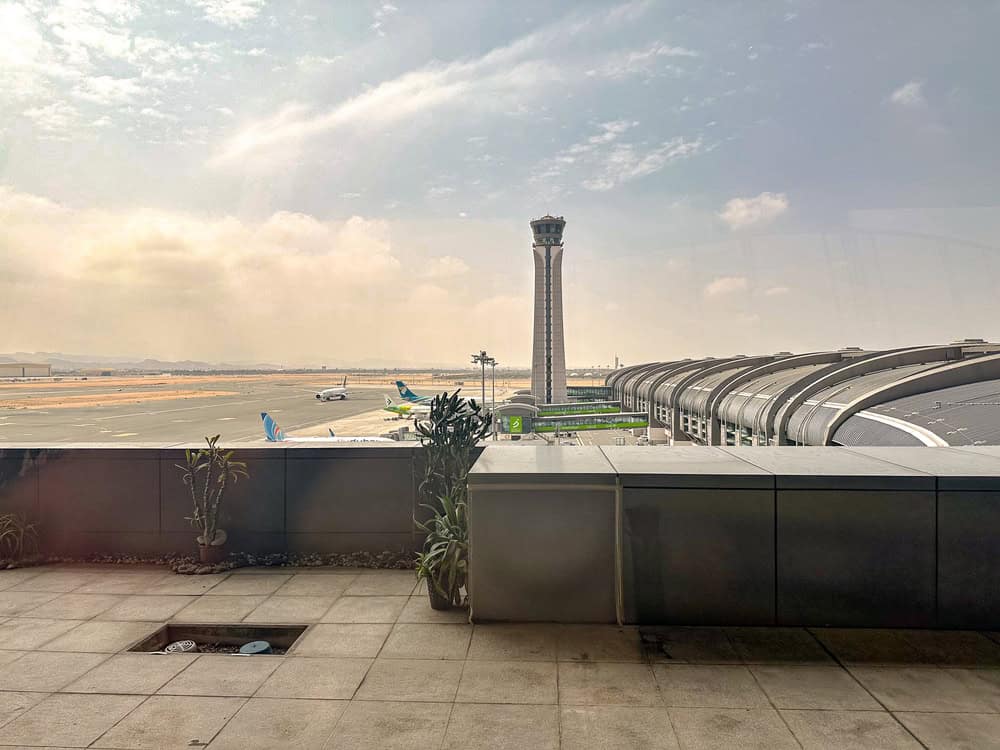 Oman Air Lounge 30
