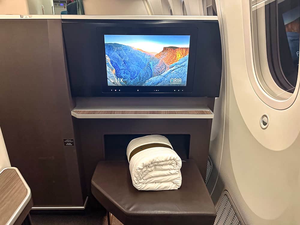 Oman Air business economy 15