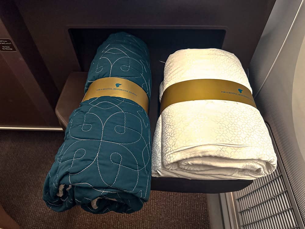 Oman Air business economy 19