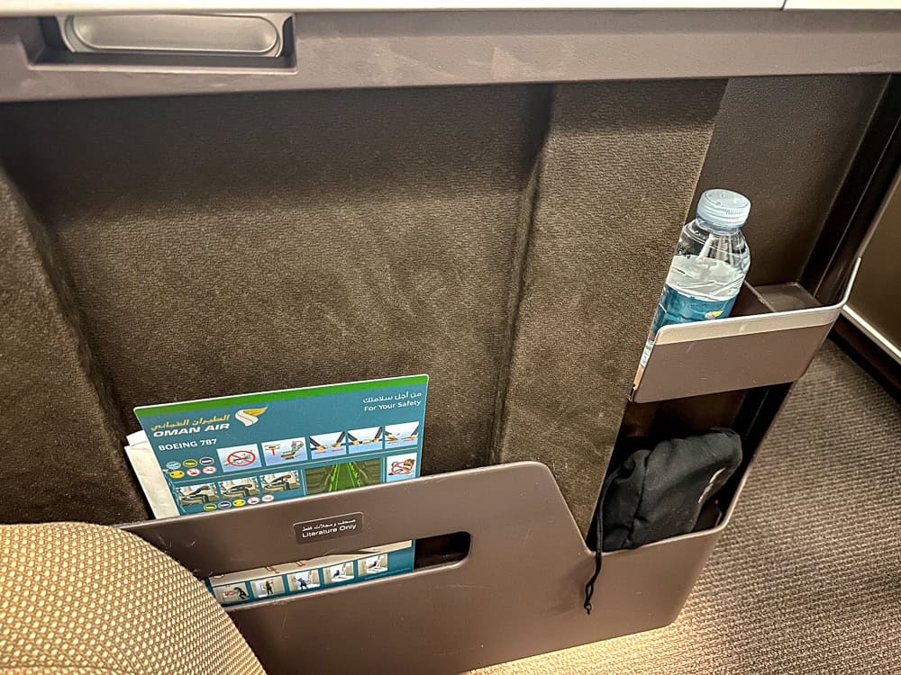 Oman Air business economy 28