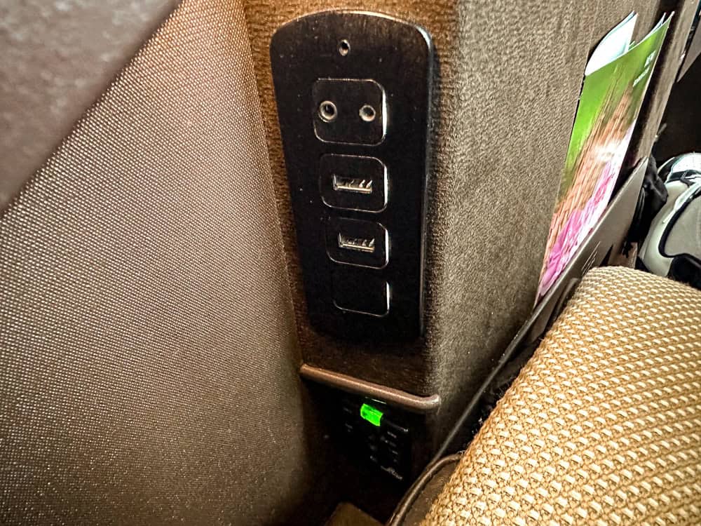 Oman Air business economy 43