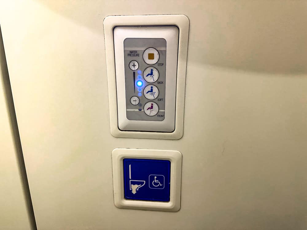 Oman Air business economy 62