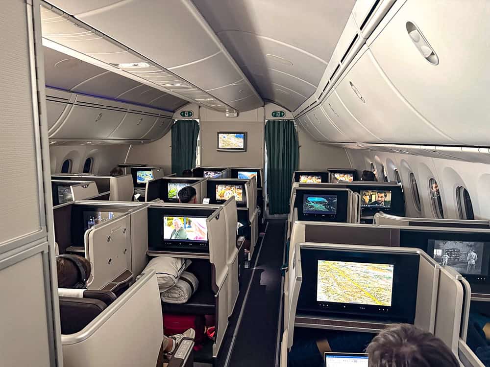 Oman Air business economy 64