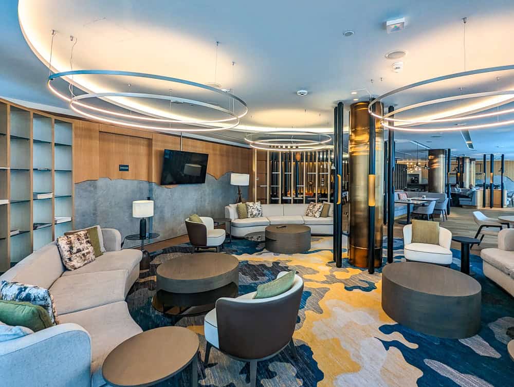 2024 02 Mariott Tirana Albanie M Club Salon 02