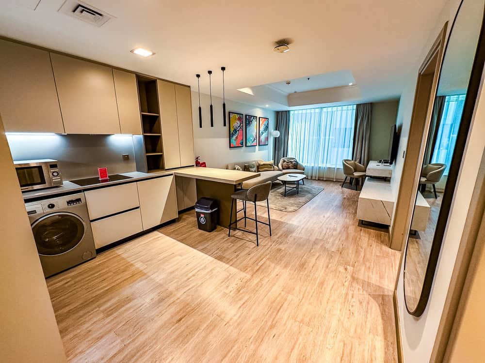 Residence-Inn-Dubai-02