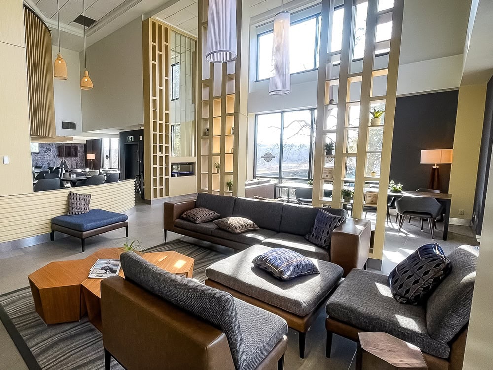 Delta Hotels Sherbrooke Conference Centre 01