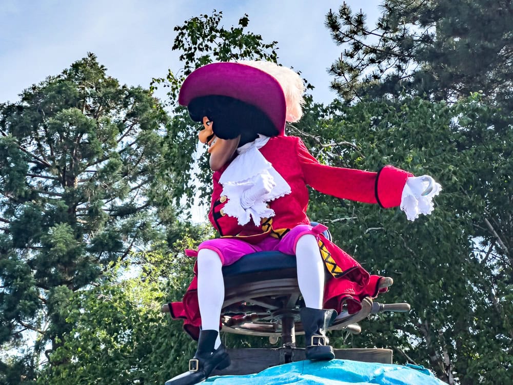 Disneyland Paris captain s hook