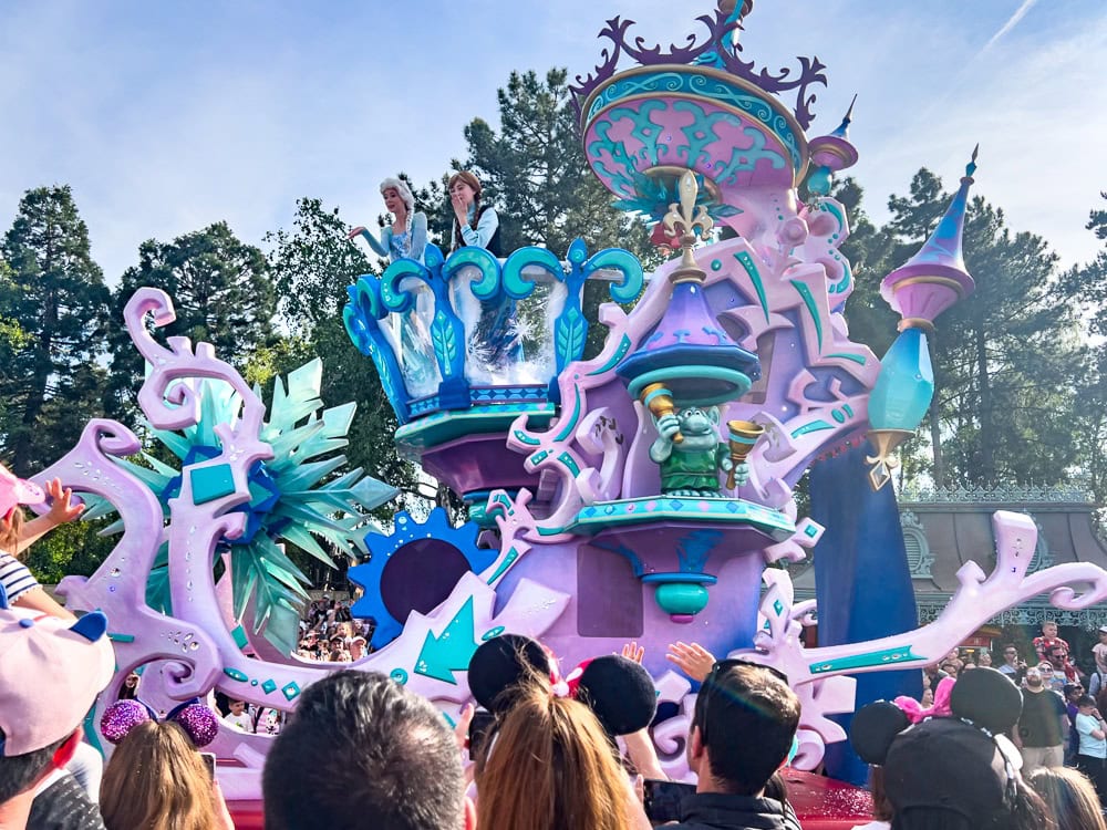 Disneyland Paris parade2